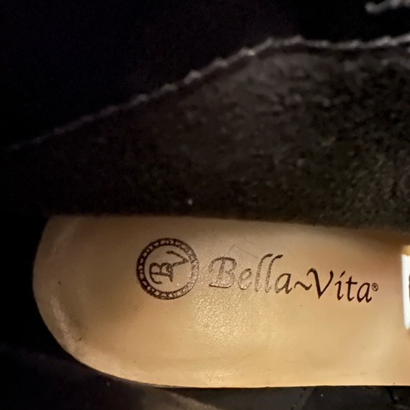 Bella Vita Black Wilma Leather Bootie Block Heel Soft, Supple Leather 10W - Picture 9 of 9
